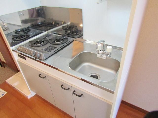 アンプルールフェール上永谷のキッチン写真