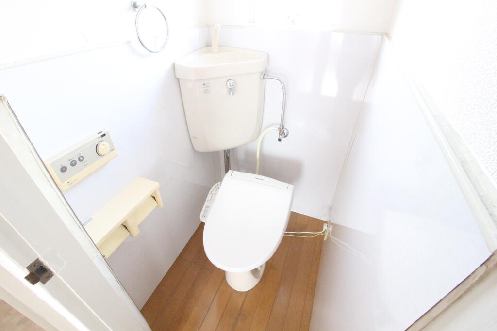 ＪＲ徳島線 徳島駅 徒歩24分 3階建 築55年のトイレ写真