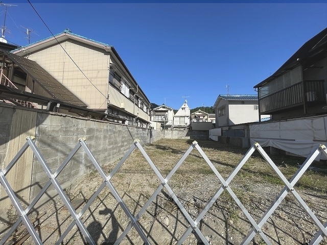 その他　奥が東側