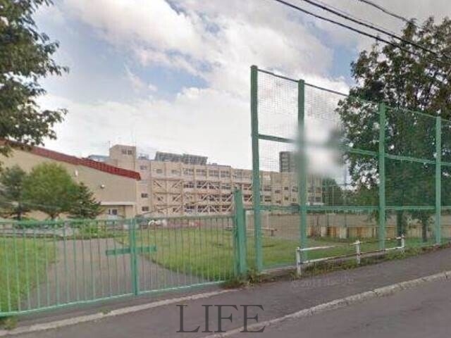 小学校　札幌市立大谷地小学校（小学校）まで362m