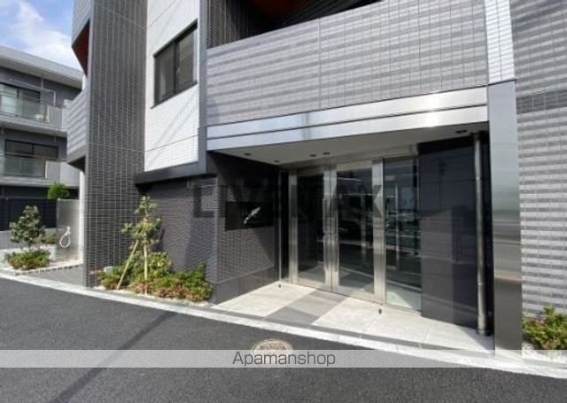 京王井の頭線 高井戸駅 徒歩6分 5階建 築3年の外観写真
