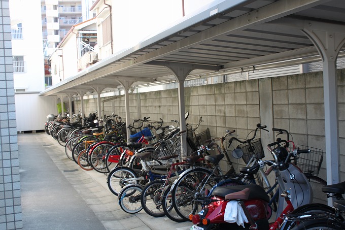 ＪＲ関西本線 加美駅 徒歩2分 6階建 築21年の外観写真