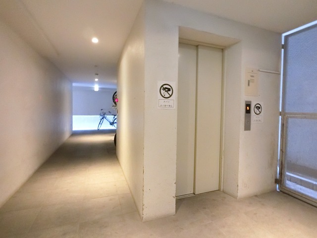 阪急神戸線 十三駅 徒歩3分 9階建 築20年の外観写真