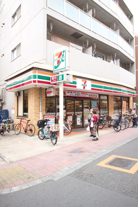 コンビニ　セブンイレブン大森西６丁目店（コンビニ）まで147m