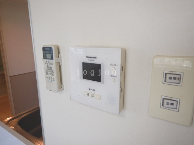 セキュリティ　モニター付きインターホンで来客確認も安心です！