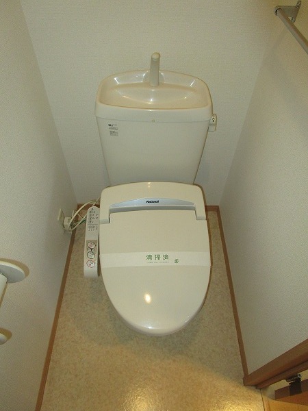ＪＲ可部線 下祇園駅 徒歩24分 2階建 築21年のトイレ写真
