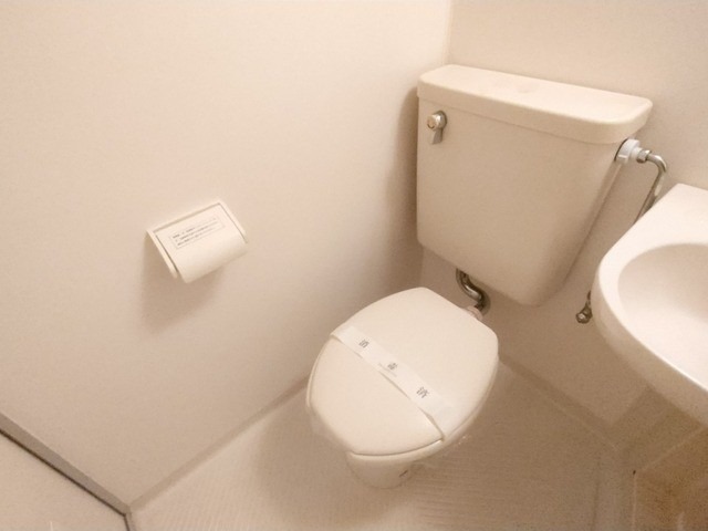 トイレ　図面と現状に相違がある場合には現状を優先
