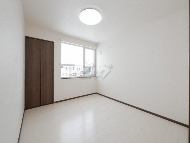 その他部屋・スペース　清潔感のある洋室です♪