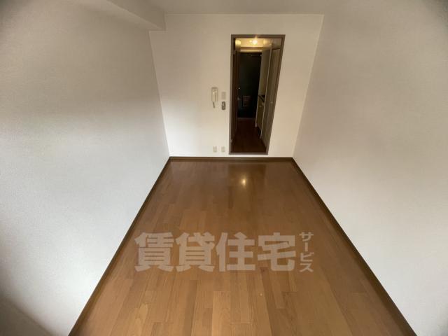 メイワハイツ小松の居間写真
