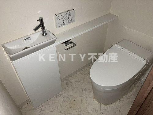 トイレ　落ち着いたトイレです