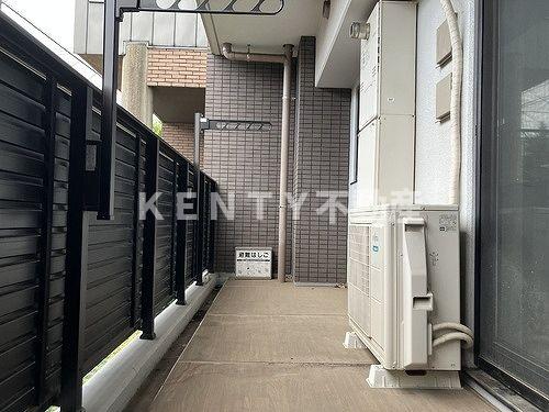 バルコニー　お洗濯にも便利なバルコニー付き