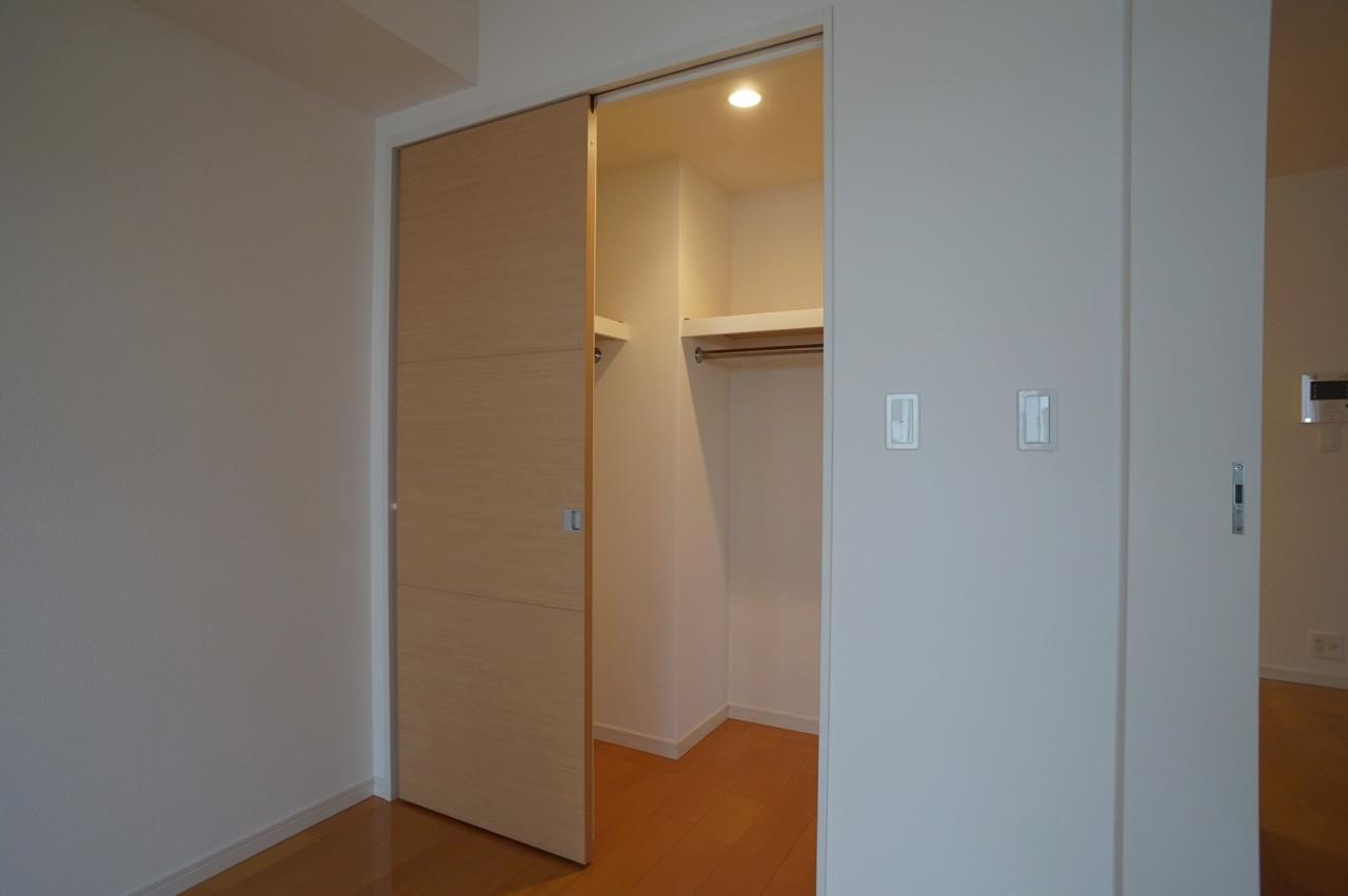 収納　※別部屋の参考写真です。