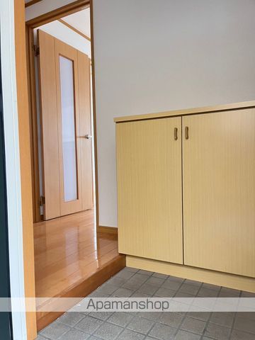 エクセレントオカザキIIの玄関写真
