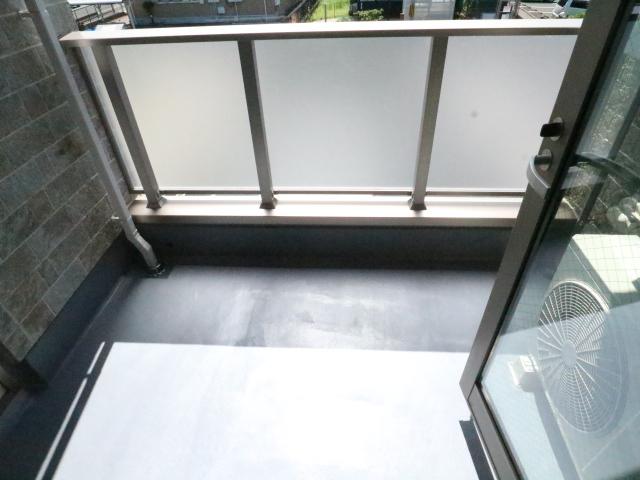 近鉄奈良線 近鉄奈良駅 バス乗車時間：18分 最寄りバス停で下車 徒歩8分 3階建 築3年の内装写真