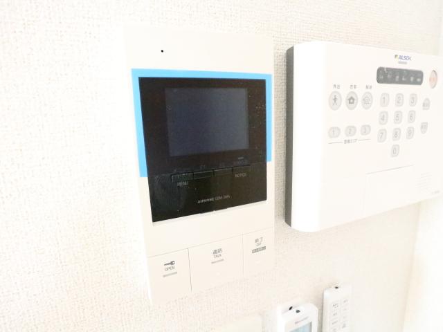 近鉄奈良線 近鉄奈良駅 バス乗車時間：18分 最寄りバス停で下車 徒歩8分 3階建 築3年のその他写真