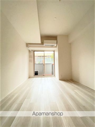 エスリード金山リュクスの居間写真