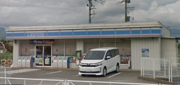 コンビニ　ローソン 韮崎竜岡町店（コンビニ）まで501m