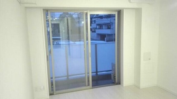 東急東横線 祐天寺駅 徒歩6分 5階建 築12年の居間写真