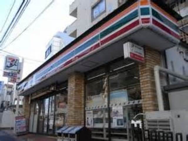 コンビニ　セブンイレブン新宿喜久井町店（コンビニ）まで383m