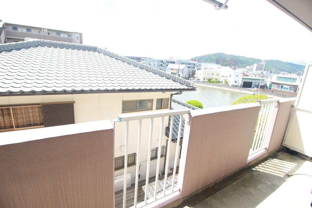 ＪＲ高徳線 佐古駅 徒歩29分 4階建 築42年の内装写真