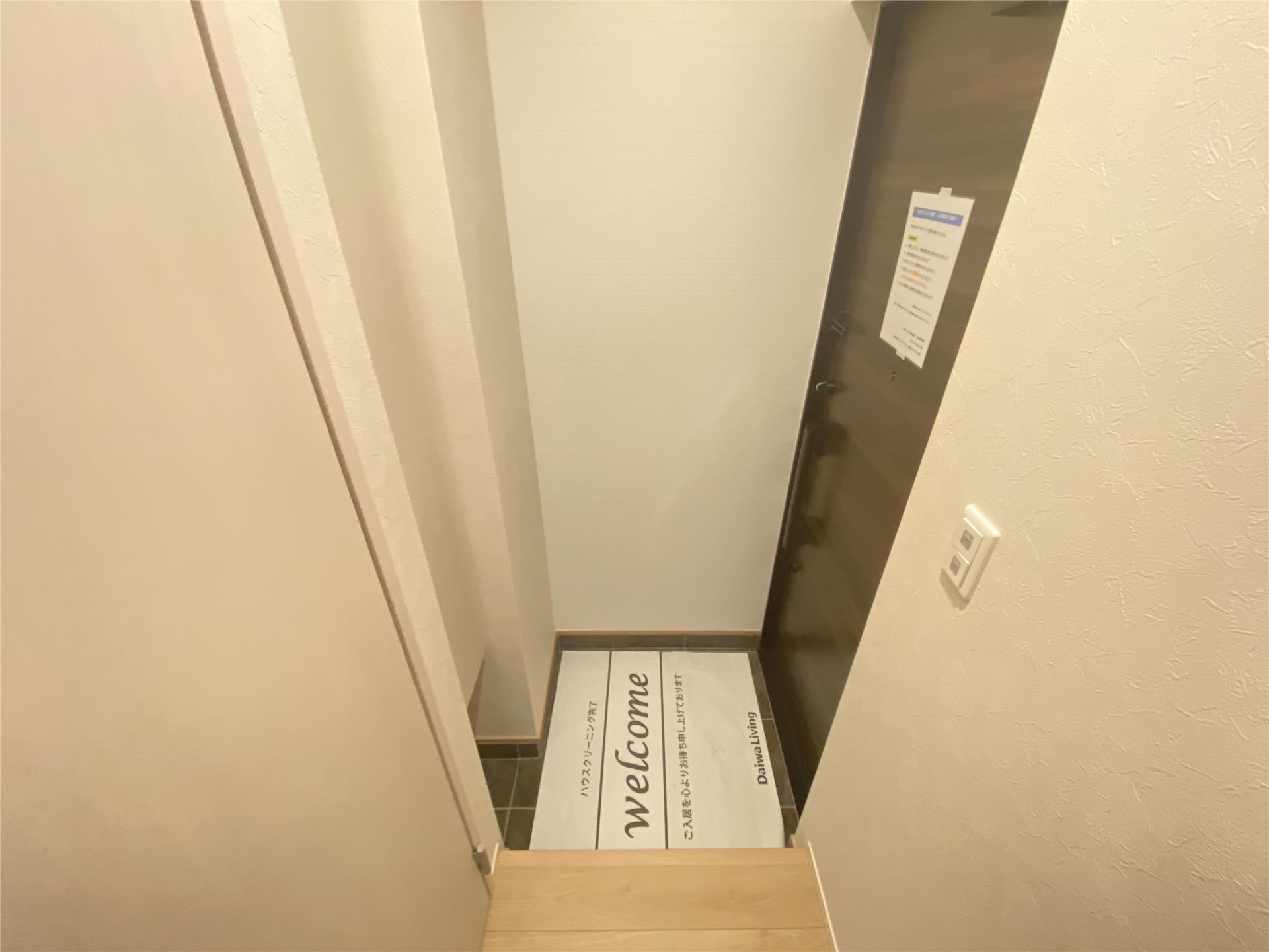 玄関　シューズボックス付きの玄関です♪