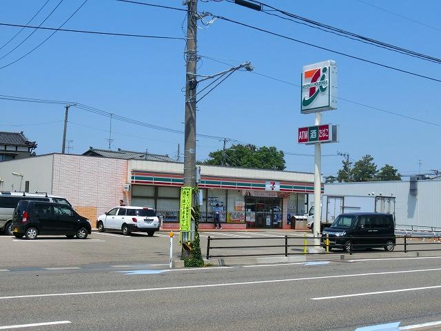 コンビニ　セブンイレブン 新潟女池西店（コンビニ）まで400m