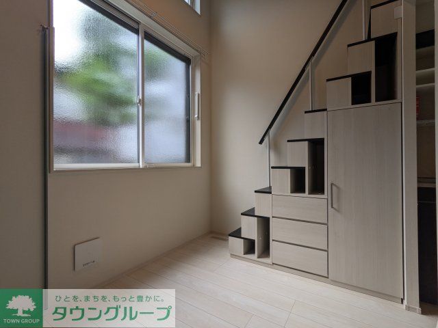 ザマリスコート金町の居間写真