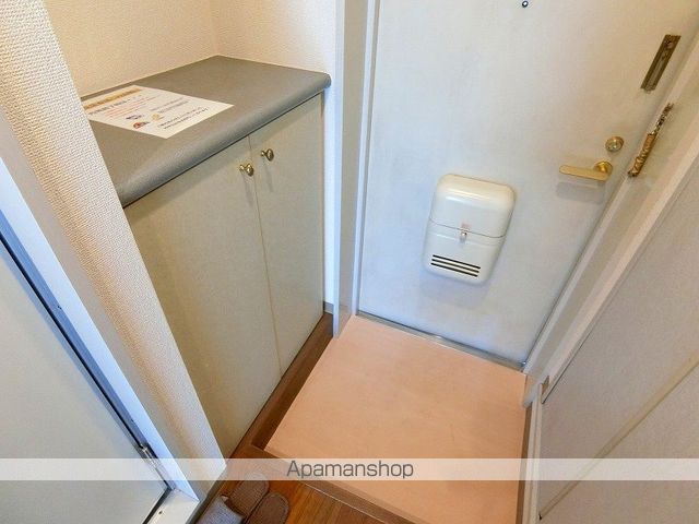 京王線 府中駅 徒歩8分 5階建 築33年の玄関写真