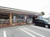 コンビニ　セブンイレブン（コンビニ）まで162m