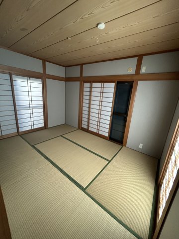 古江台2丁目 貸家の居間写真