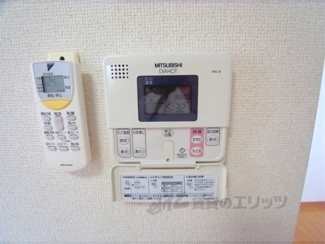 その他設備　給湯器リモコン