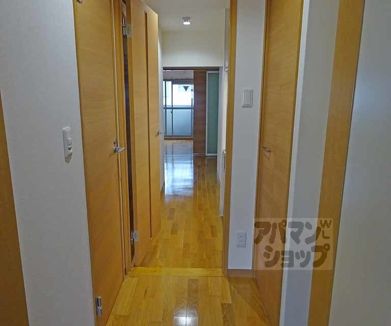 L`PUR Builの内装写真