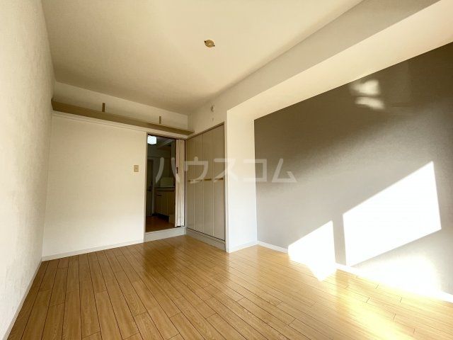 ヤングヴィレッジ嵯峨の内装写真