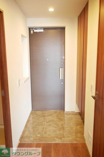 玄関　※写真は同タイプ住戸です。