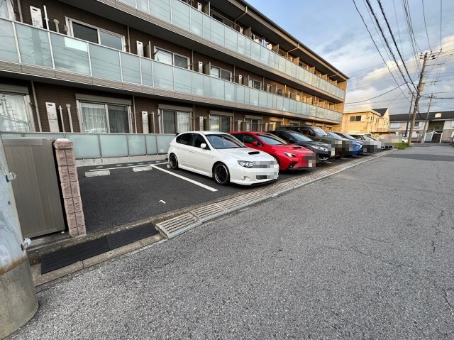 駐車場　※現在空きなし
