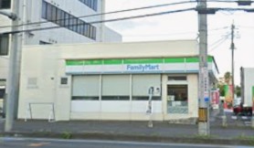 コンビニ　ファミリーマート 土浦駅東店（コンビニ）まで525m