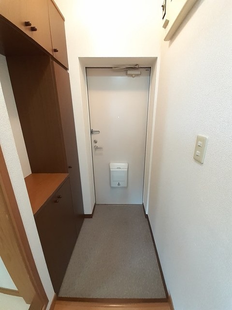 玄関　図面と現状に相違がある場合には現状を優先