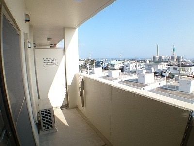 バーム グローリーの内装写真