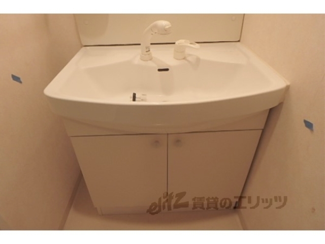 バス・シャワールーム　収納
