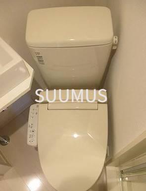 小田急線 代々木上原駅 徒歩4分 2階建 築13年のトイレ写真