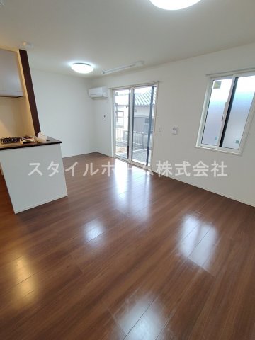 昴イースト 参の居間写真