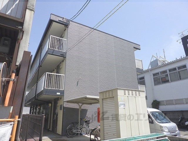 レオパレス長洲西通の外観写真