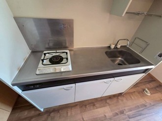 キッチン　同間取り別部屋