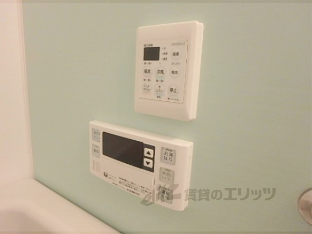 その他設備　給湯器リモコン