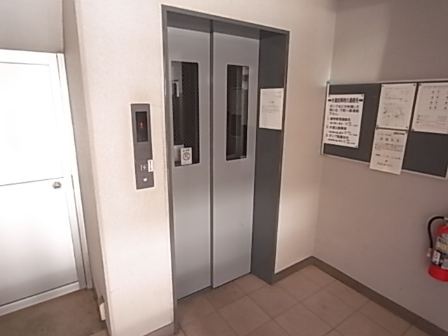 ＪＲ東海道本線 摂津本山駅 徒歩9分 7階建 築30年の外観写真