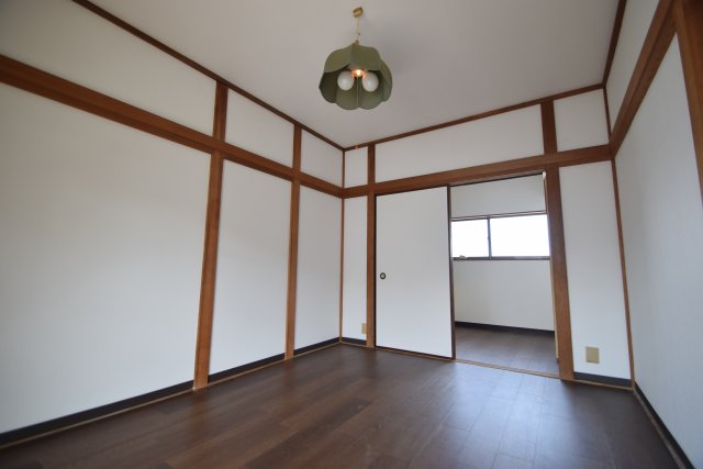 その他部屋・スペース　開放的な寝室です