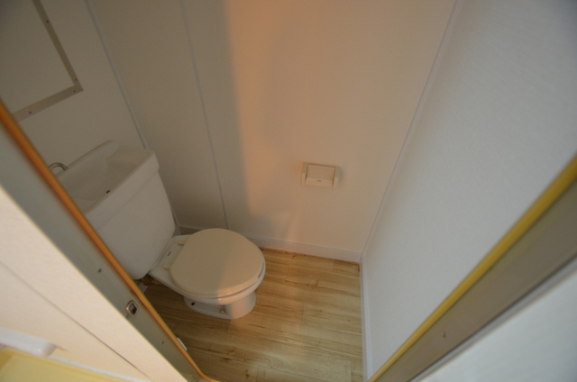 ビレッジハウス港島タワー1号棟のトイレ写真
