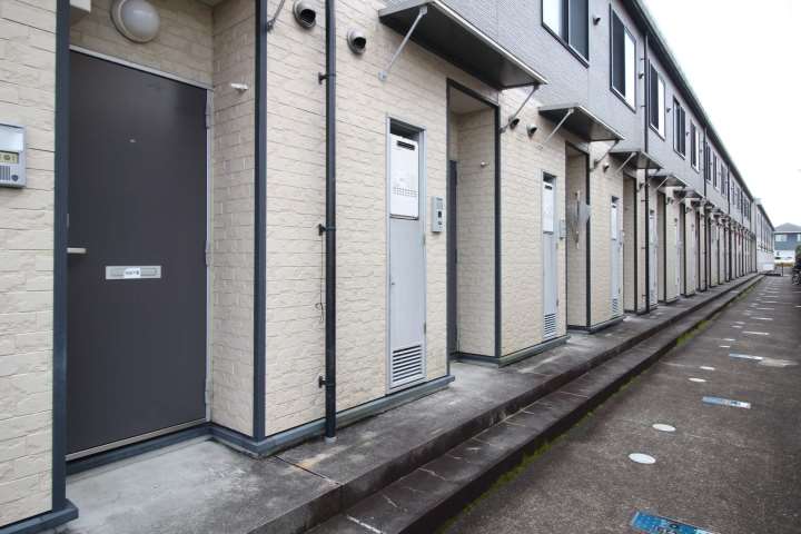 エントランス　駐車場