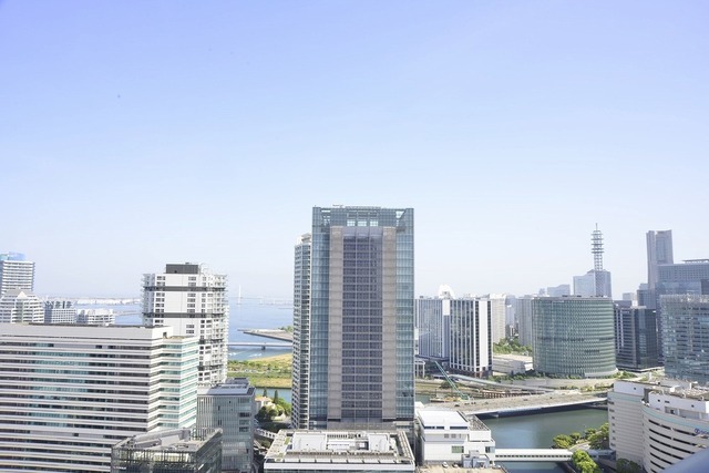 【ＴＨＥ　ＹＯＫＯＨＡＭＡ　ＦＲＯＮＴ　ＴＯＷＥＲの眺望】