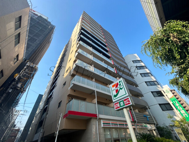 【セレニテ桜川駅前プリエの建物外観】